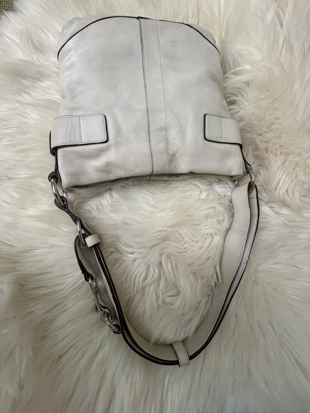 Vintage Coach White Leather Shoulder Bag with Silver Buckle Accents# 1452 - Picture 7 of 12
